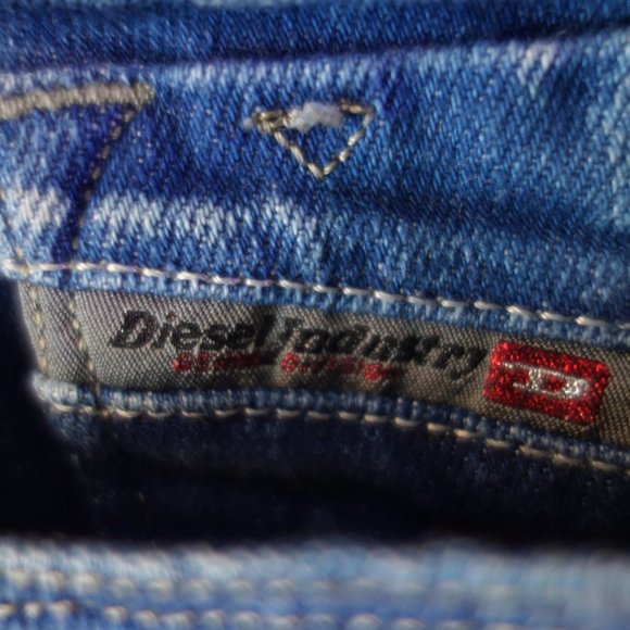 Diesel Mini Jean Skirt Size 26 Made in Italy *New with Tags* - Picture 2 of 16